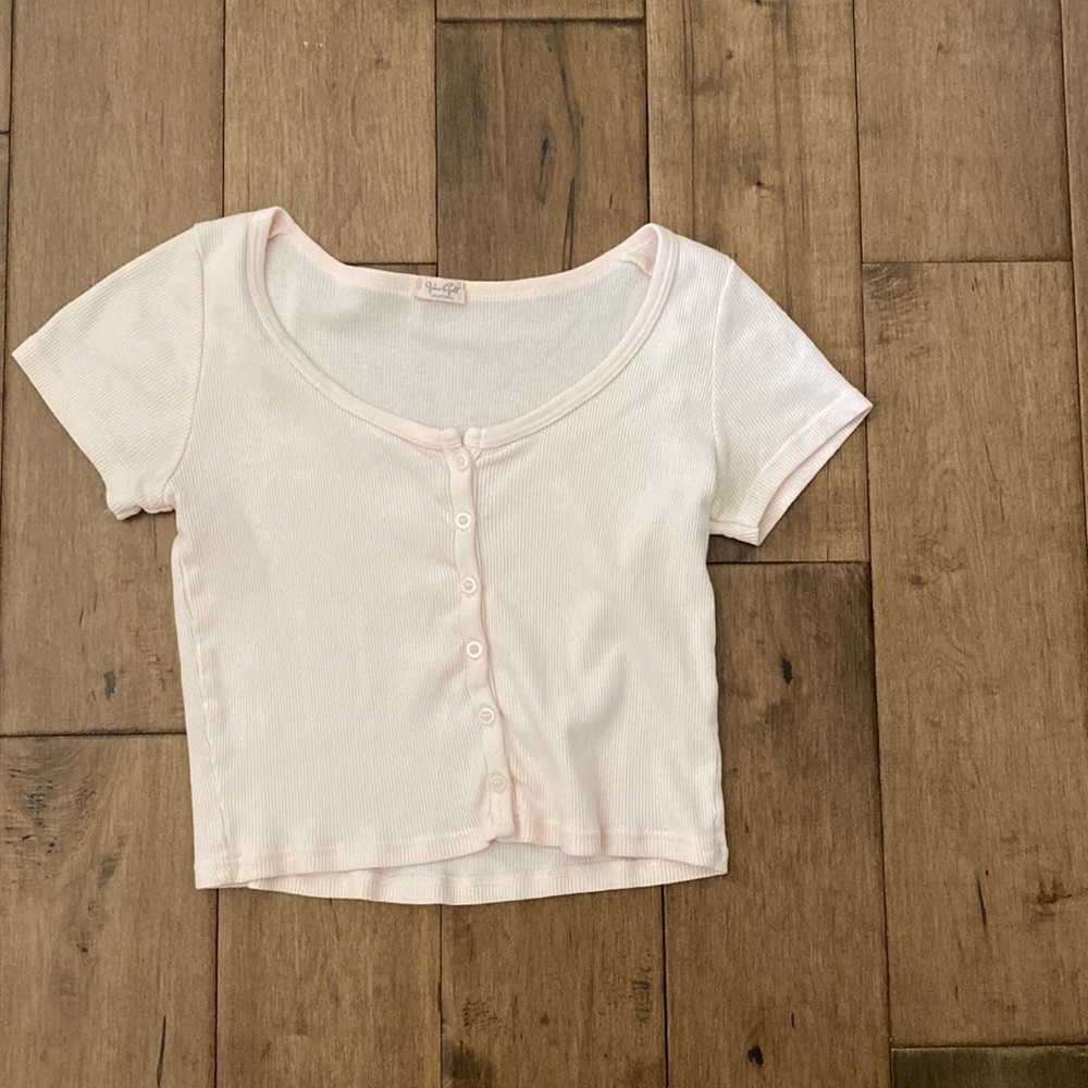 brandy melville crop top (one size fits all)